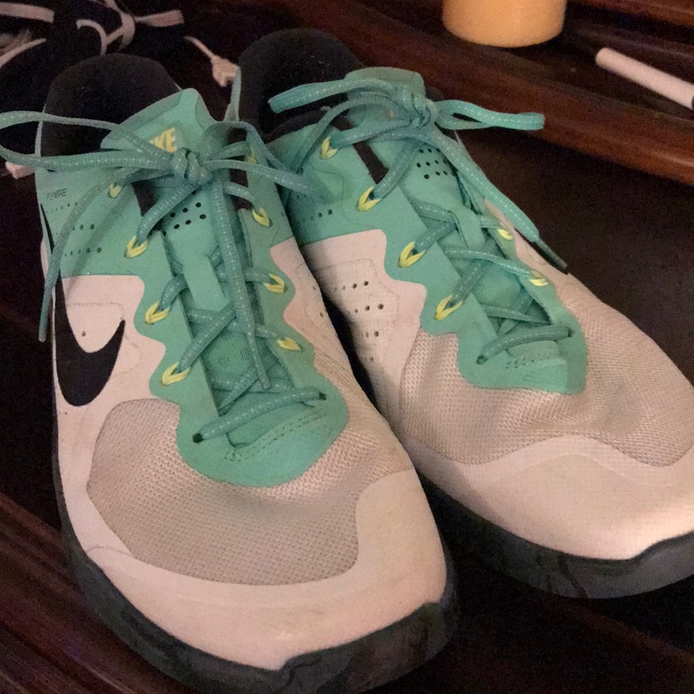 Metcon 2 Cross Trainer Shoes.